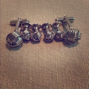 Cuff links set